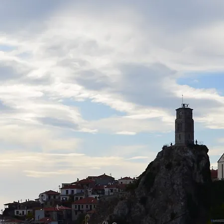 Ξενώνας Μέλαθρον Арахова