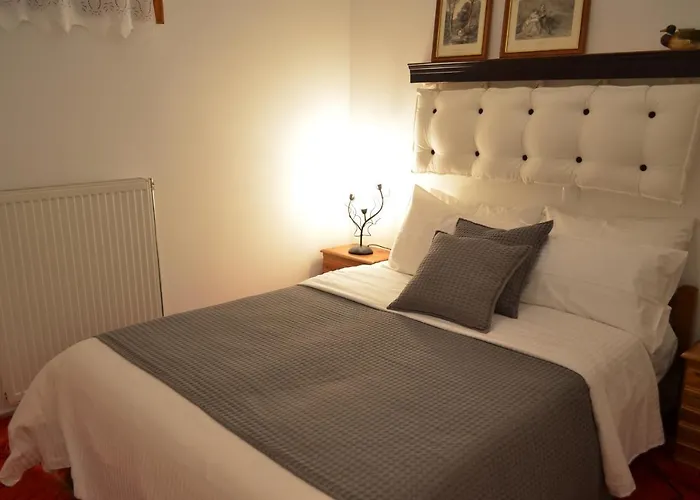 Pensión Xenonas Melathron Arájova