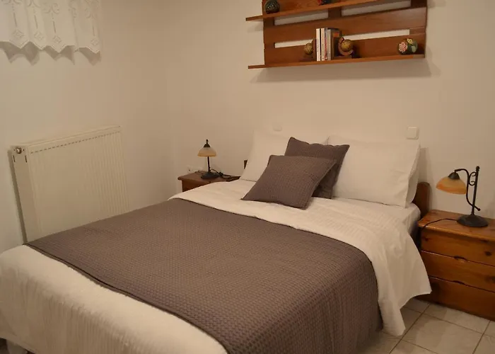 Pensión Xenonas Melathron 3*