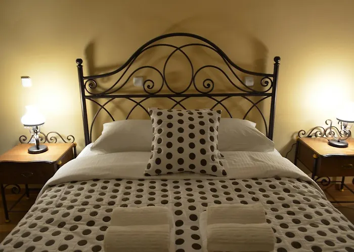 Xenonas Melathron Pensión Arájova